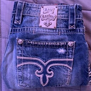 Rock Revival Men’s Jeans w/ slight rips
